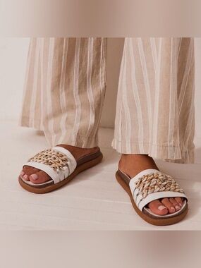 Bueno braided chain link slip on sandals white neutral mix sz 38 runs small